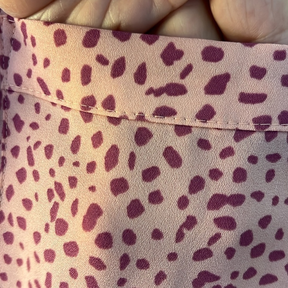 Candie’s long sleeved, lightweight peach with magenta spots. Size XS. NWT - Picture 3 of 7